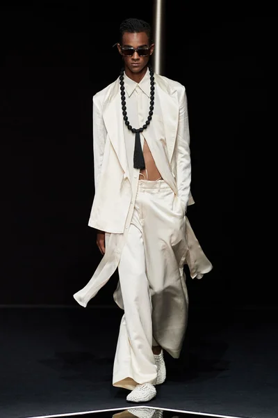 Look 75